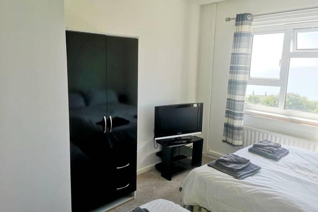 Jurassic View 3 Bed House With Hot Tub Villa Castletown  Exterior foto