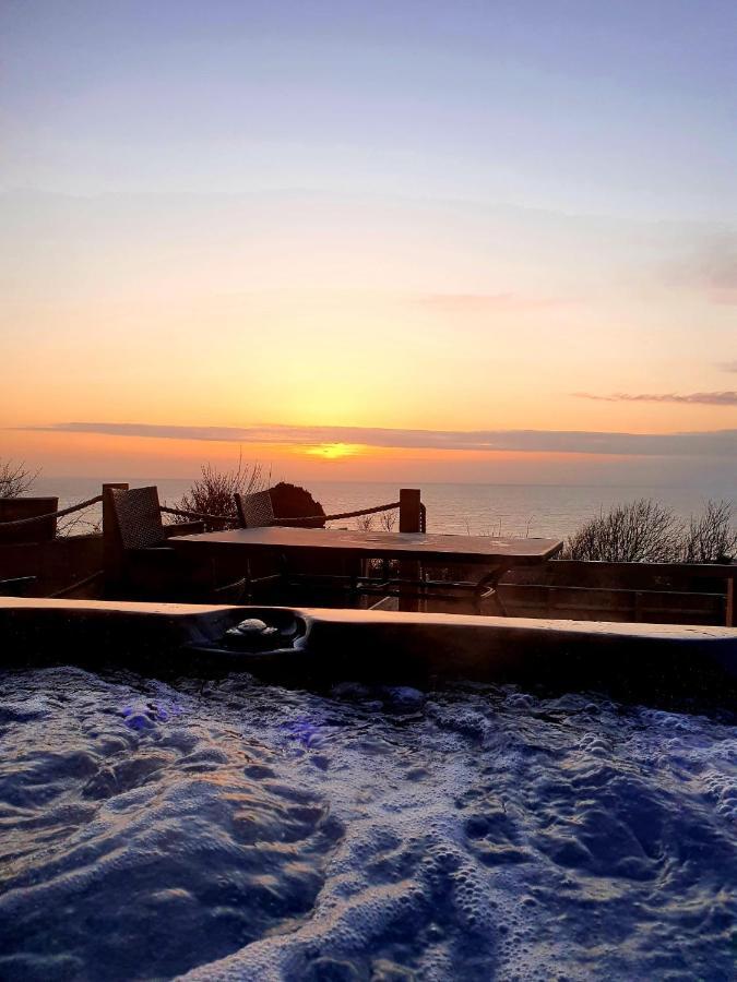 Jurassic View 3 Bed House With Hot Tub Villa Castletown  Exterior foto